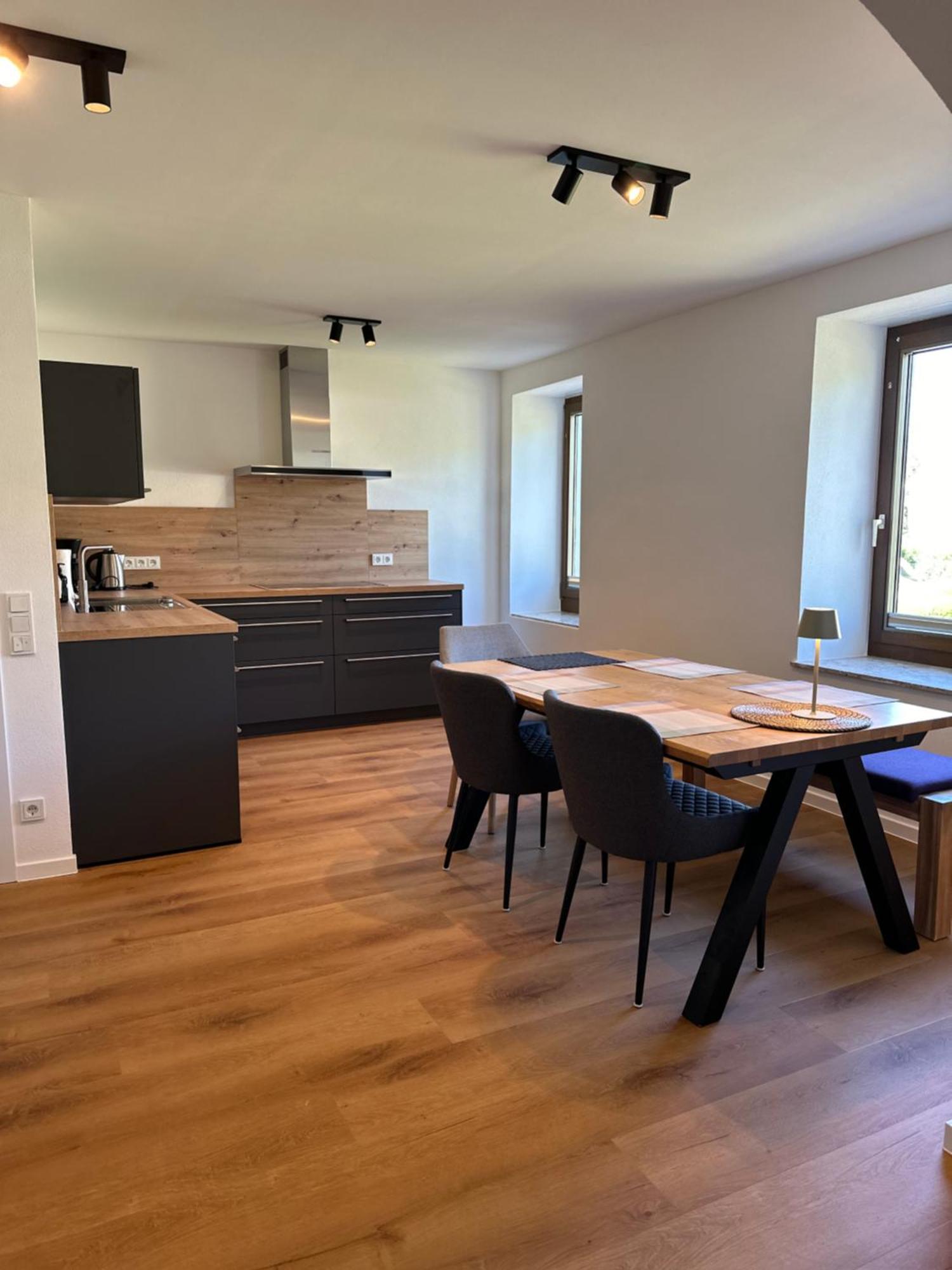 Moselappartements By Weingut Marco Adamy Lösnich Εξωτερικό φωτογραφία